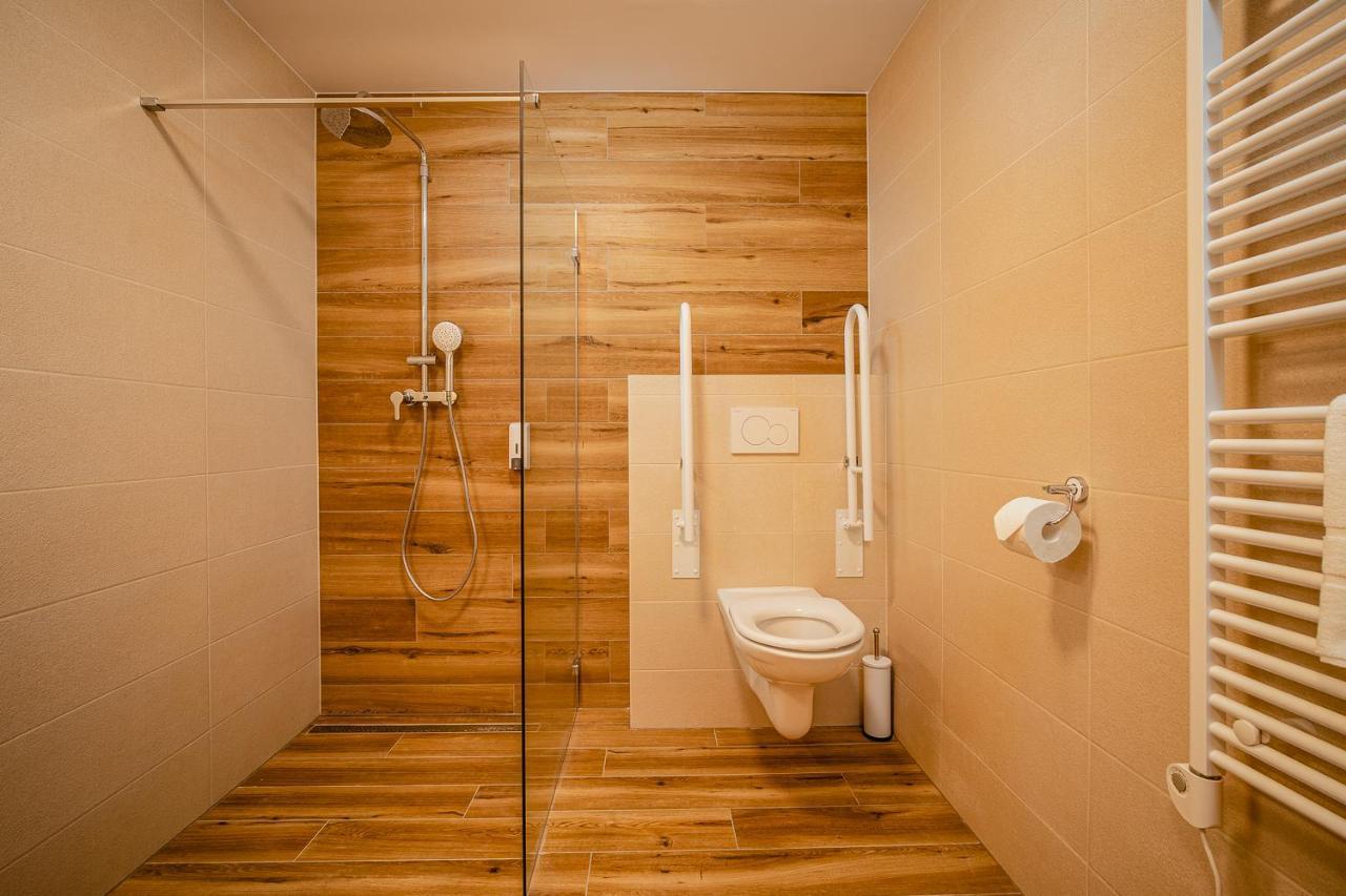 Garni Hotel Dock Bratislava Dış mekan fotoğraf