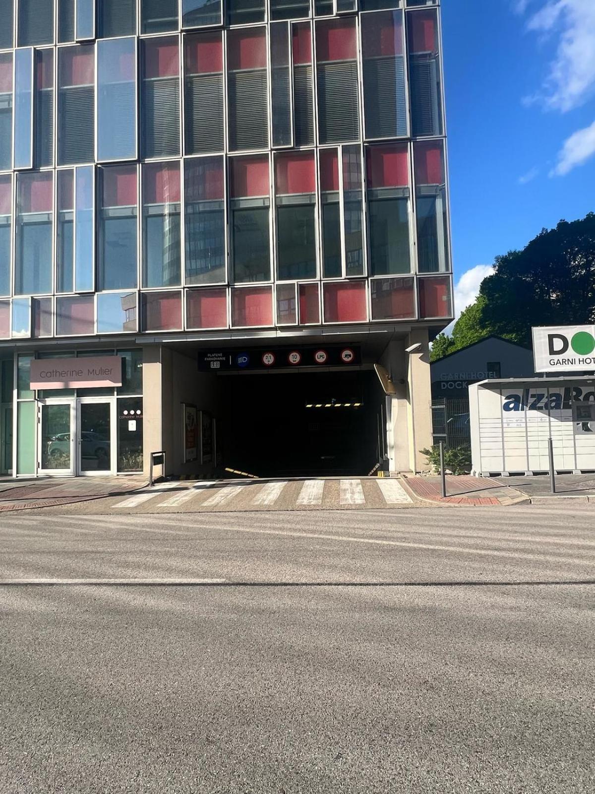 Garni Hotel Dock Bratislava Dış mekan fotoğraf